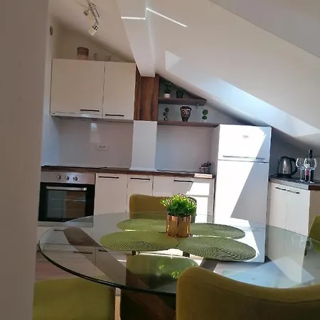 Sofija Apartment *